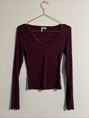 Divided Long-Sleeve V-Neck Lace Trim Top - Burgundy